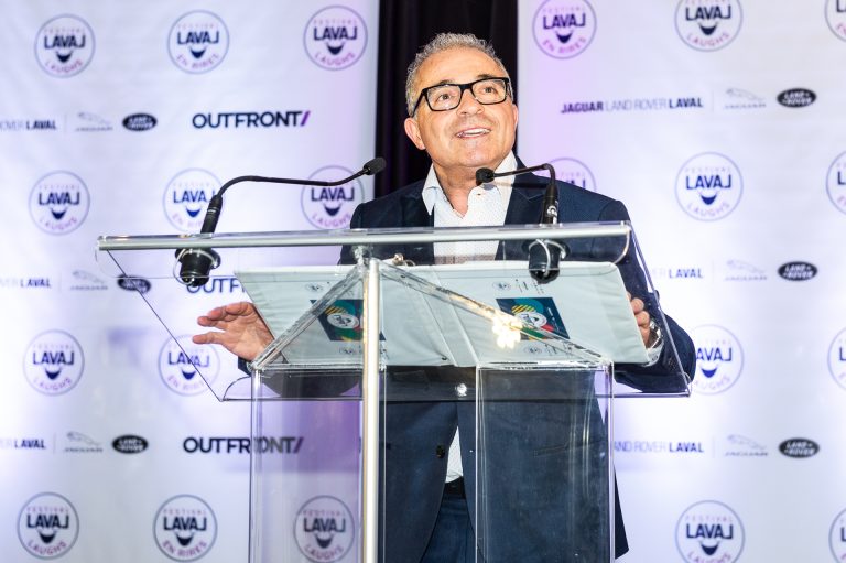 Déjà salle comble pour Laval en rires