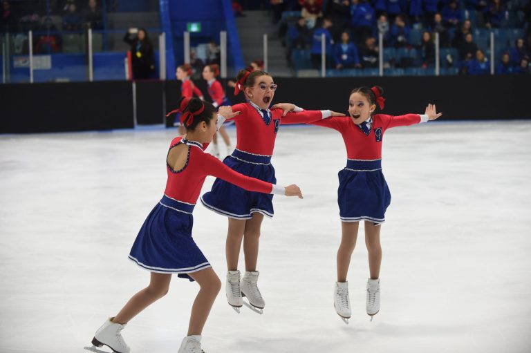 Les Pirouettes patinent vers l’or
