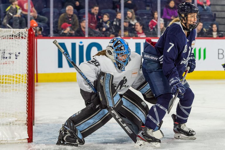 Les hockeyeuses professionnelles gardent espoir professionnelles