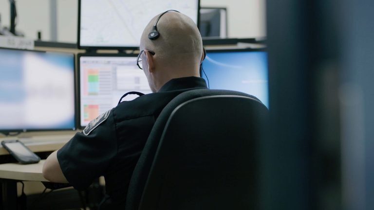 Mesures non respectées: plus de 100 dénonciations en 5 jours centre d'appels d'urgence 911