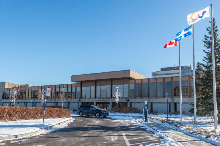 1200 employés municipaux en mode télétravail