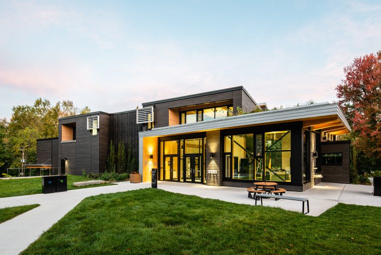 Certification LEED Or pour le centre d’exploration du parc de la Rivière-des-Mille-Îles LEED