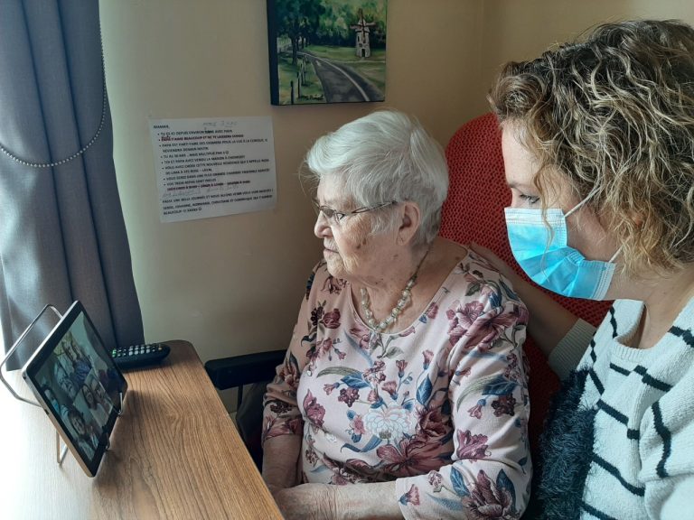 Les aînés peuvent s’épanouir en confinement aînés confinement