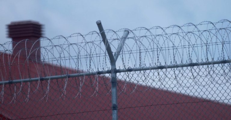 Détenu mort de la COVID-19 dans une prison de Laval détenu mort COVID-19 prison