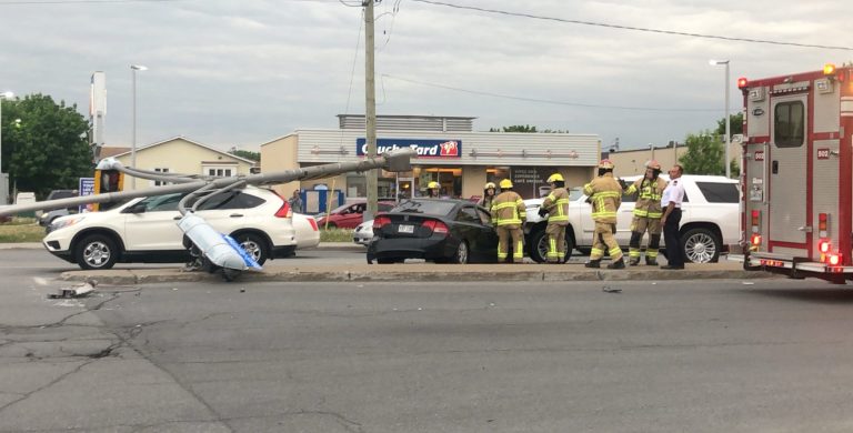 Accident spectaculaire sur Curé-Labelle