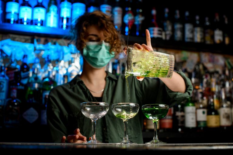 La Santé publique fait la tournée des bars et restaurants lavallois bar covid