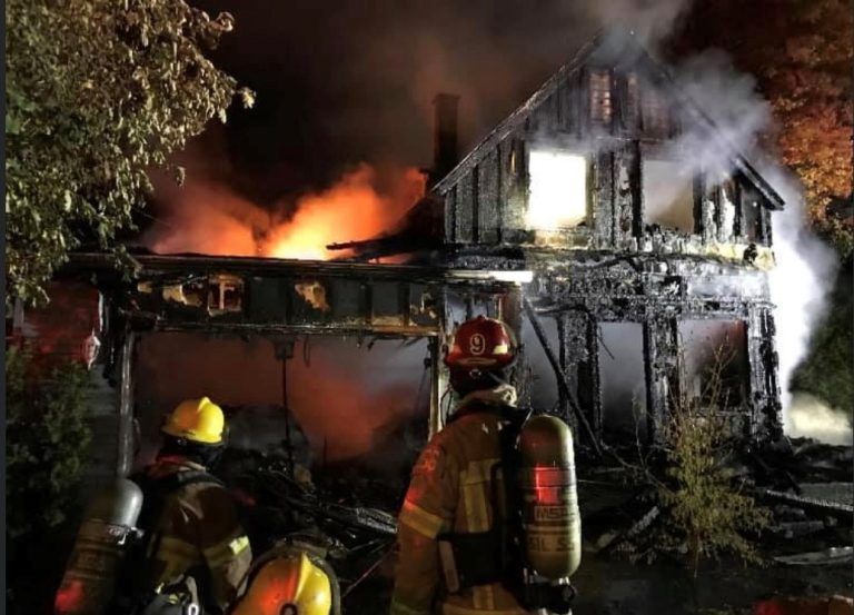 Jeune femme morte dans un incendie à Sainte-Rose Incendie mortel rue Notre-Dame-de-Laval, Sainte-Rose