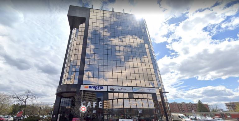 1200 boulevard Chomedey