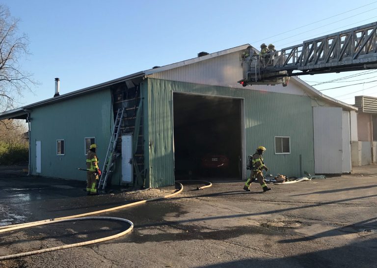 Incendie cheminée garage rue Principale Sainte-Dorothée