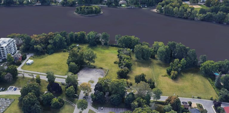La Ville acquiert les deux tiers du site du musée Armand-Frappier