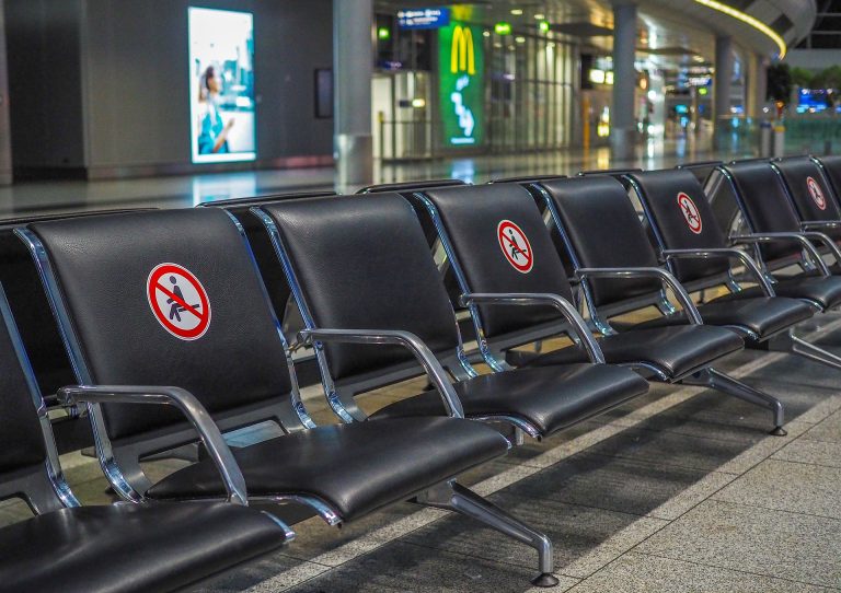 Des tests de dépistage rapide bientôt offerts aux passagers de YUL YUL