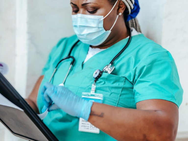Le personnel de la santé mal protégé selon la FSSS-CSN