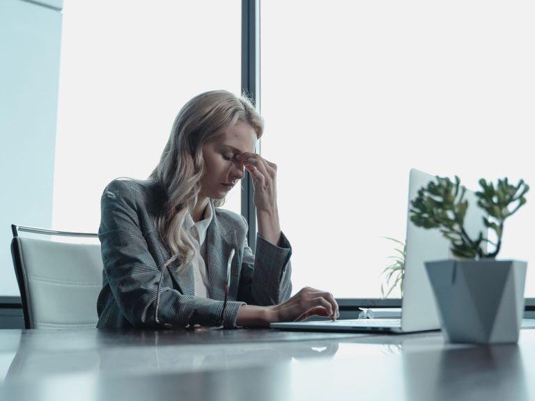 Webinaires pour les travailleuses et travailleurs autonomes Travailleuse autonome