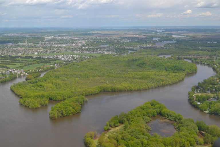 Imbroglio autour du statut de deux grandes îles