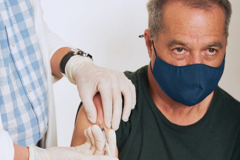 La vaccination s’étend aux 70 ans et plus à Laval vaccination Laval