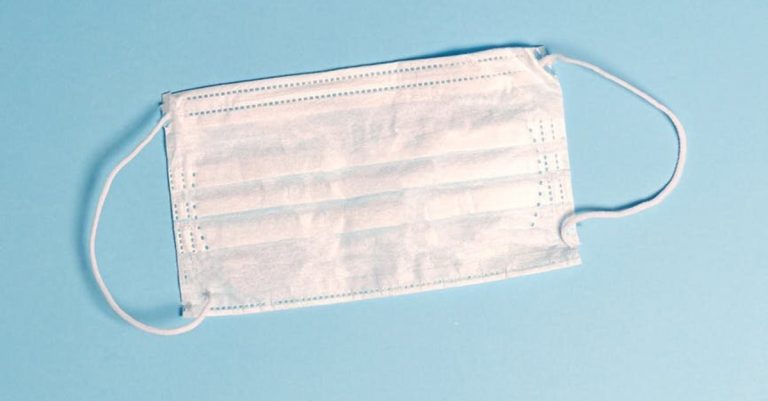 Les masques contenant du graphène présenteraient des risques