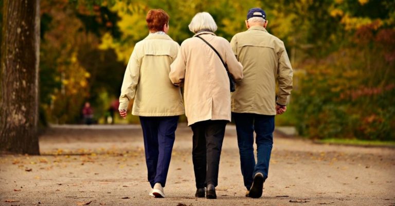 Budget fédéral: l’AQDRLL est déçue personnes aînées