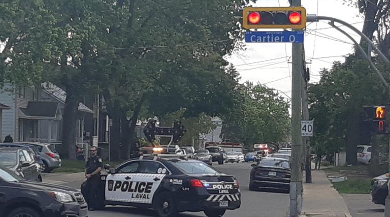 Deux personnes à la rue après un incendie dans Laval-des-Rapides Incendie feu avenue Laval