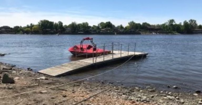 bateau pompiers quai Sainte-Dorothée Terrasse Cyr