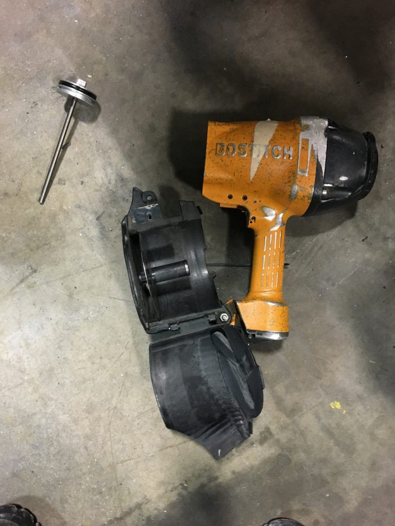 Conclusions de l’enquête sur la mort d’un apprenti mécanicien Accident travail mortel Bleu Tech Fabreville