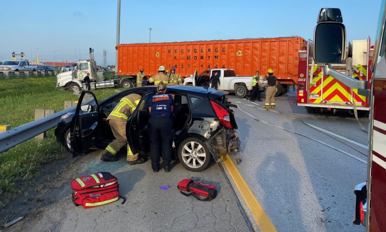 Accident majeur à cinq véhicules sur l’A-440 près de l’A-15 Accident 440 15 juillet 2021 Laval