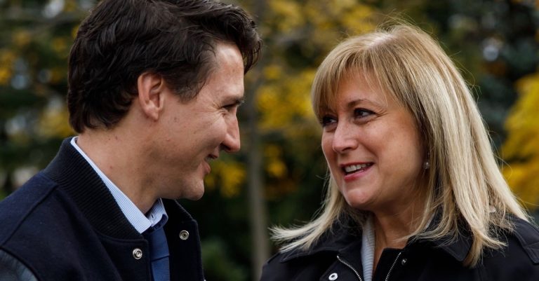 Annie Koutrakis en appui au ministre des Transports