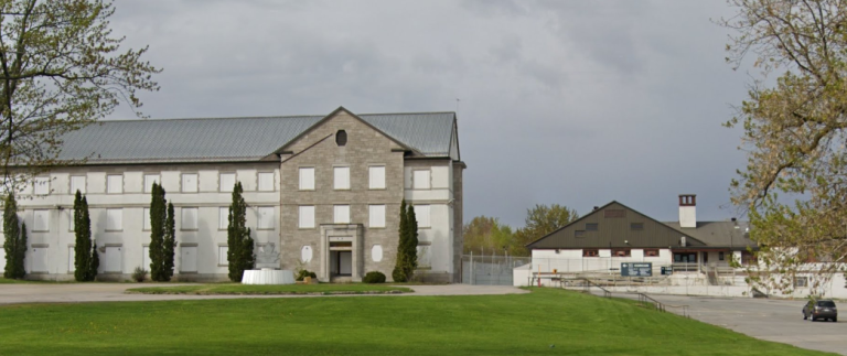 Centre de surveillance de l'immigration de Laval