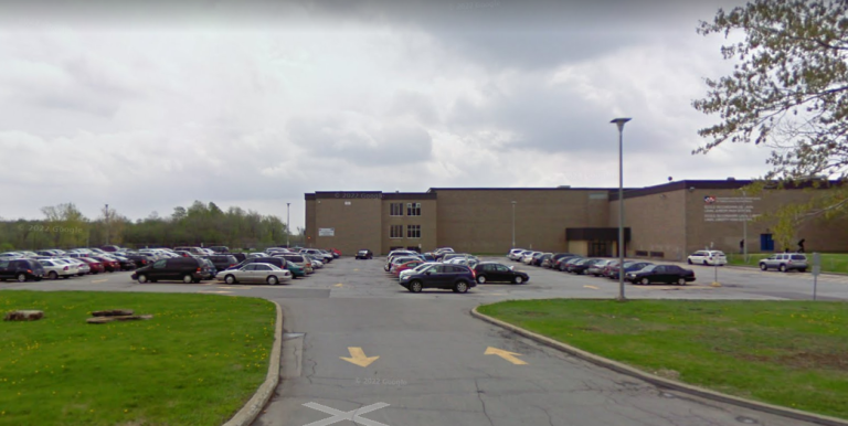 élève armé arrêté police de Laval au Laval Senior Academy