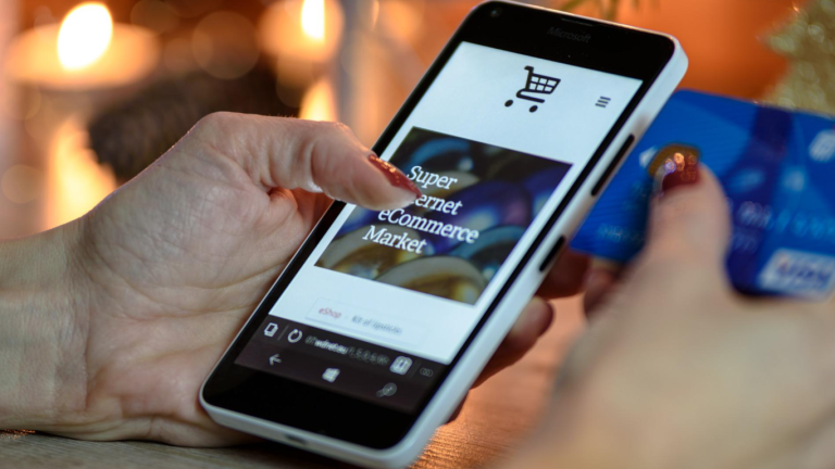 Web clandestin : 11,80 $ pour un passeport, 6 $ pour une carte volée Web clandestin